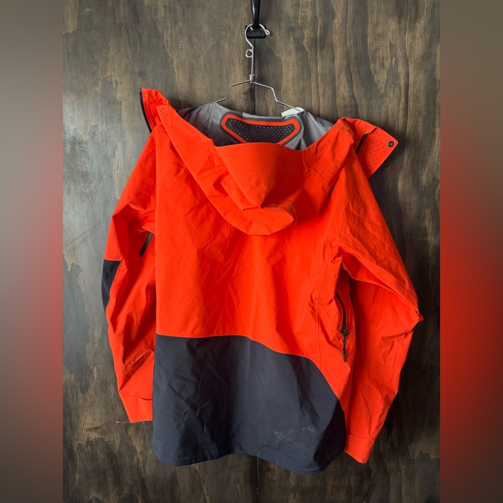 MOUNTAIN HARDWARE ROUTE FINDER GORE-TEX PRO JACKET - Picture 13 of 13
